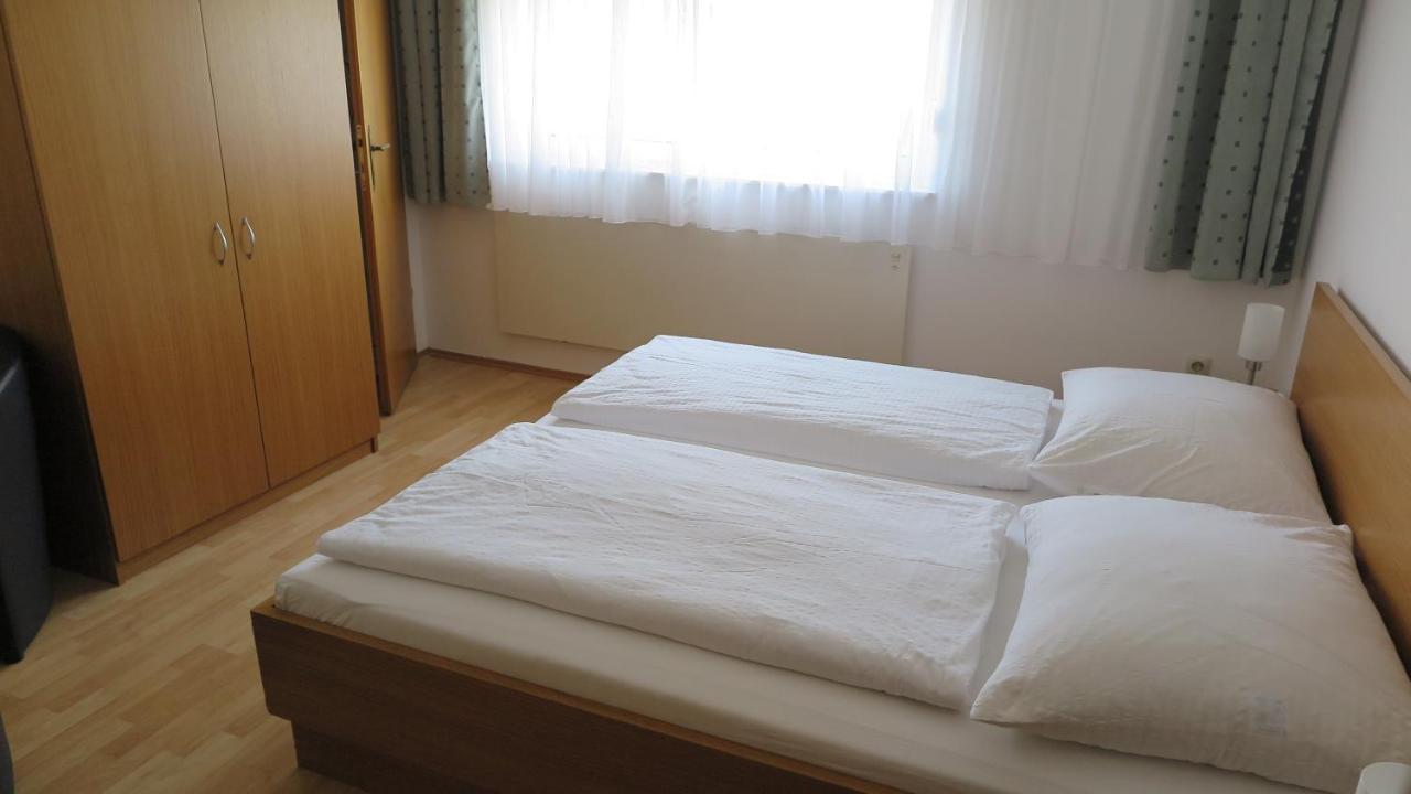 Gaestehaus Andreas Kroiss Illmitz Habitación foto